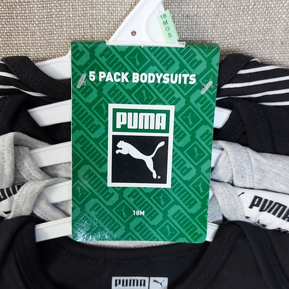 Puma 5pack bodysuits infant 18 months color Black, withe, gray. 100% cotton - Picture 8 of 9